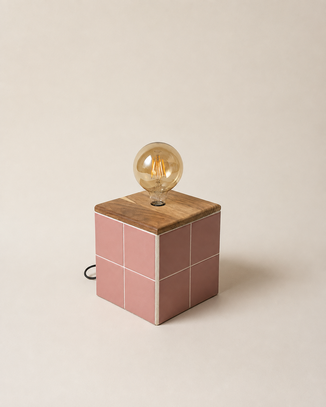 LÖNU LAMP — foto 1 de 2